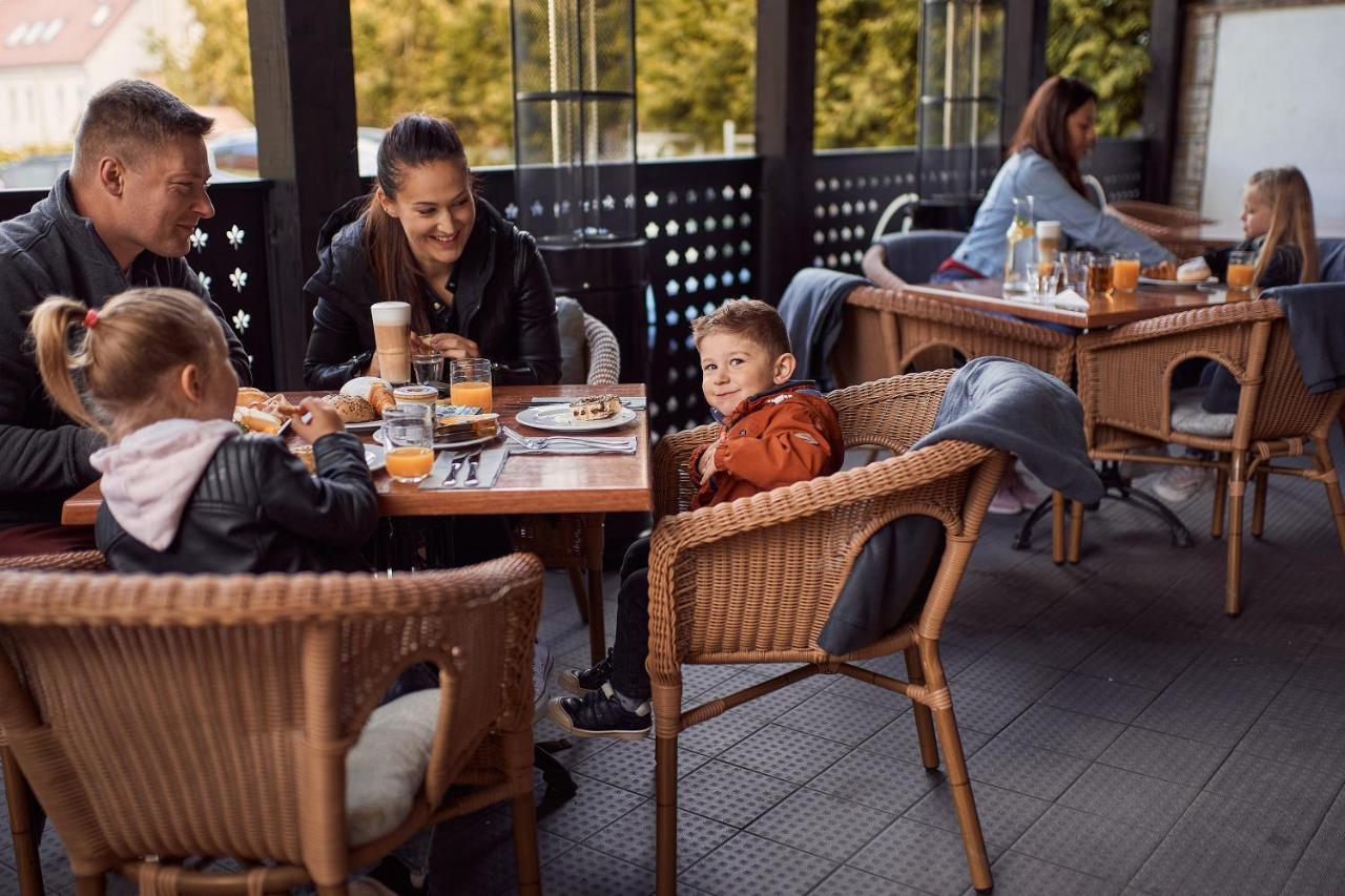 Hotel U Valdické brány Jičín Esterno foto